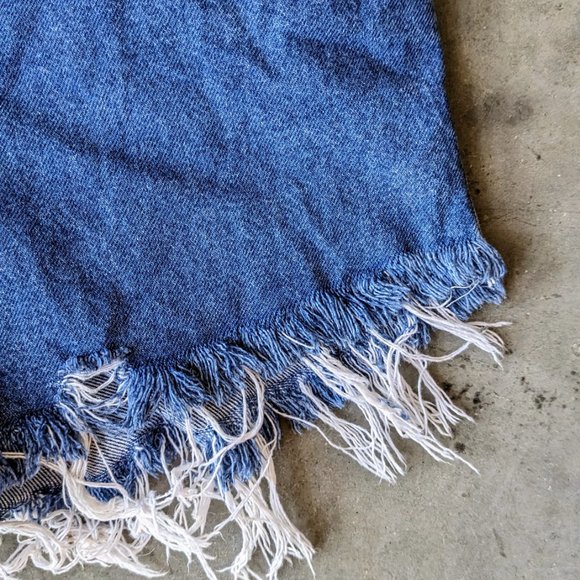 Vintage Levi's 550 High Rise Blue Distressed Denim Cut-Off Jean Shorts - Picture 3 of 9